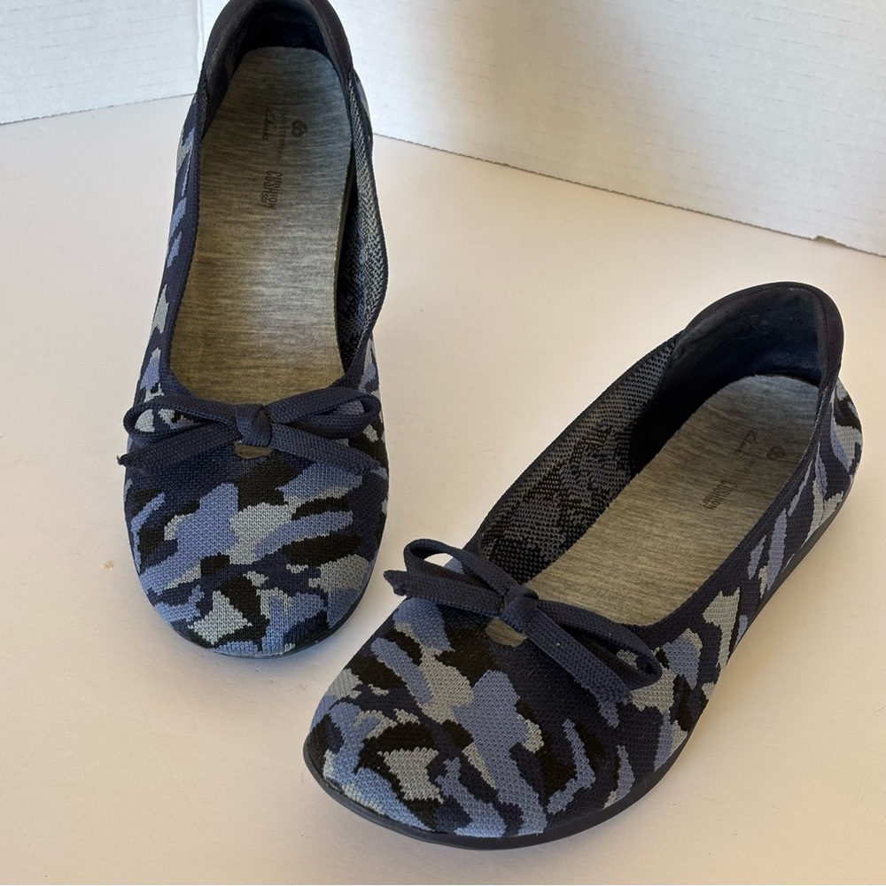 Clarks Cloudsteppers Women's Shoes Flats Blue Gray Camouflage SZ 9
